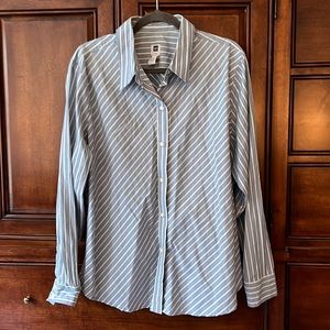 Gap Button Down Shirt